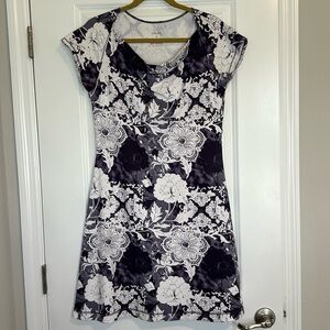 title nine cowl neck knee length purple white floral dress size medium